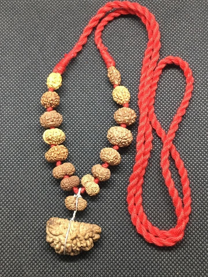 Mala Siddha Indonesia rất nhỏ trong sợi